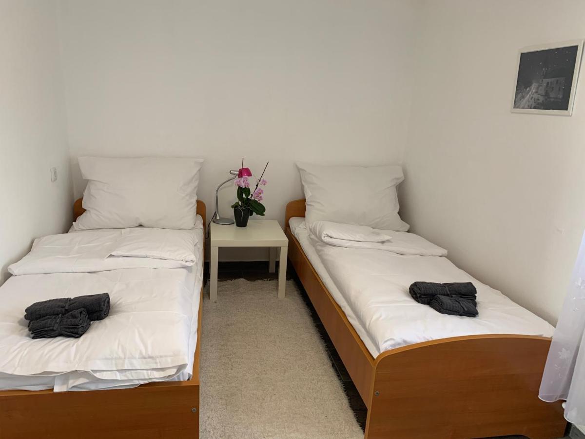 Dália apartman Gyömrő Esterno foto